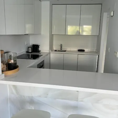 Apartment Little Treasure Near The